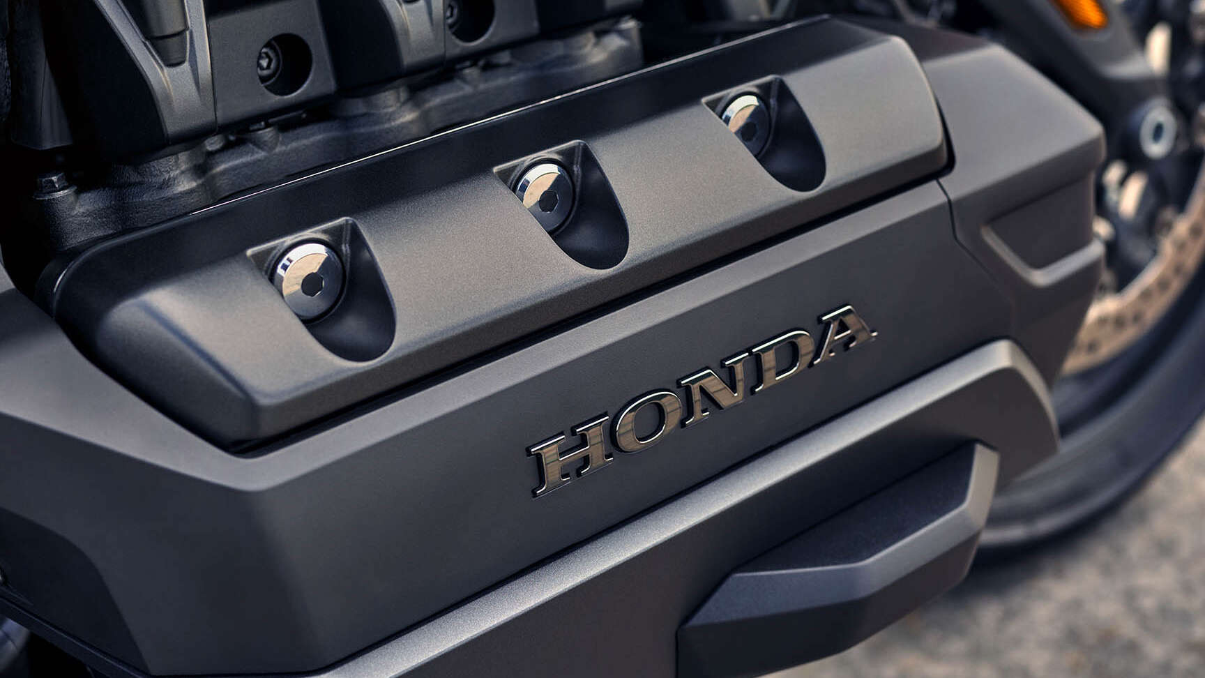 1833 köbcentis, 24 szelepes hathengeres boxermotor