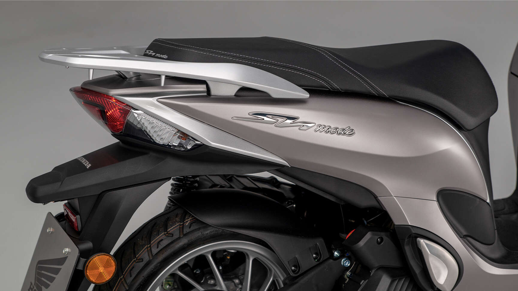 SH Mode 125 – hátulról készült háromnegyedes felvétel